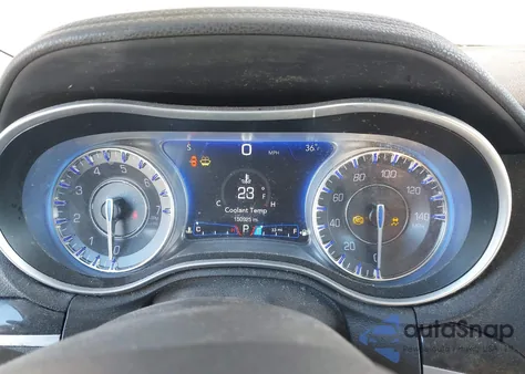 2017 Chrysler 300C z USA, uszkodzony, nr VIN 2C3CCAEGXHH663376